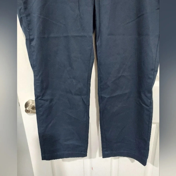 NWT L.L. Bean Navy Blue Lakewashed Chino Pant in Size 18 Regular - Picture 4 of 10